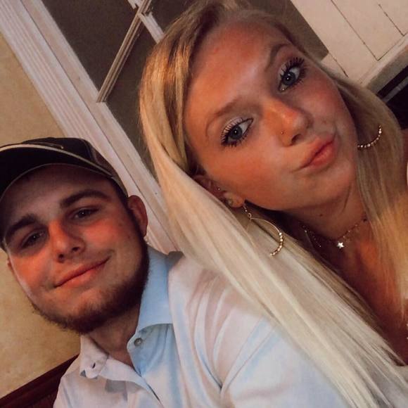 Meet your Posher, Hannah - Picture 1 of 1